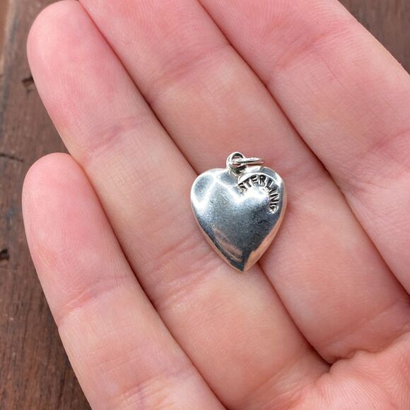 Vintage 925 Sterling Silver Puffy Heart Star with Flower Border Bracelet Charm - Picture 2 of 3